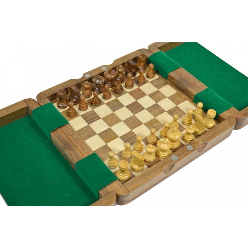 ULTIMATE WOODEN TRAVEL CHESS SET